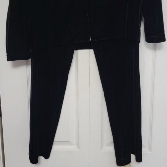 Jones New York Sport Lounger-Black - Picture 2 of 5